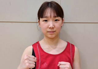 岡本 ゆりあ